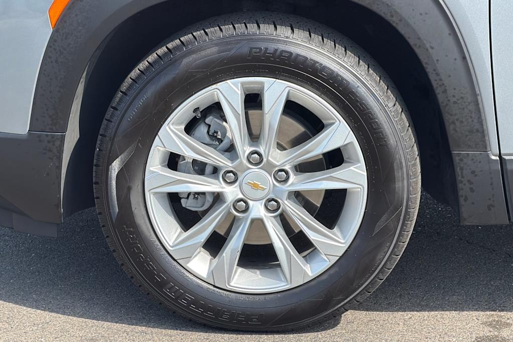 Thumbnail: 2023 Chevrolet TrailBlazer - 8