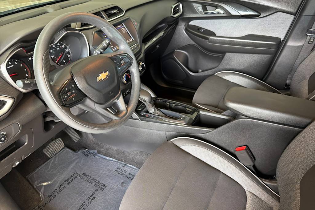 Thumbnail: 2023 Chevrolet TrailBlazer - 9