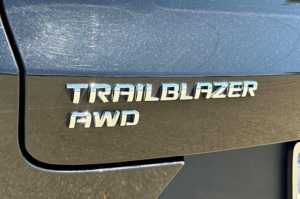 Thumbnail: 2023 Chevrolet TrailBlazer - 7