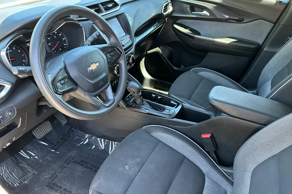 Thumbnail: 2023 Chevrolet TrailBlazer - 10