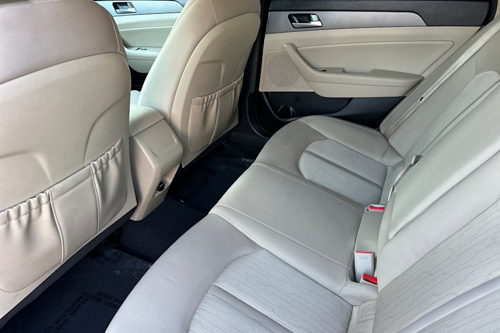 Thumbnail: 2016 Hyundai Sonata - 12