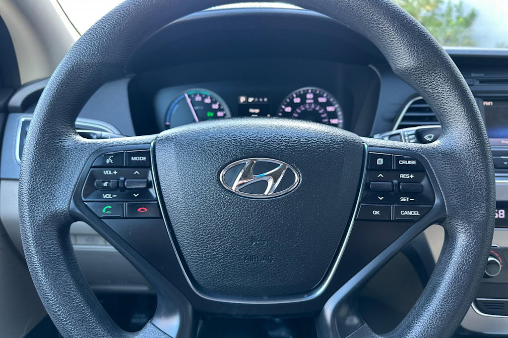 Thumbnail: 2016 Hyundai Sonata - 26