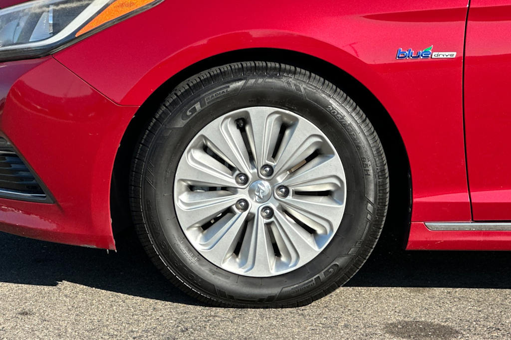 Thumbnail: 2016 Hyundai Sonata - 8