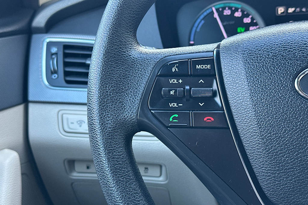 Thumbnail: 2016 Hyundai Sonata - 27