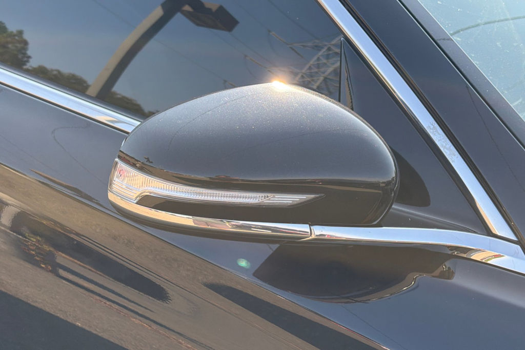 Thumbnail: 2021 Genesis G70 - 13