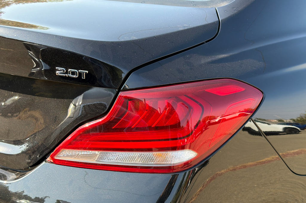 Thumbnail: 2021 Genesis G70 - 17