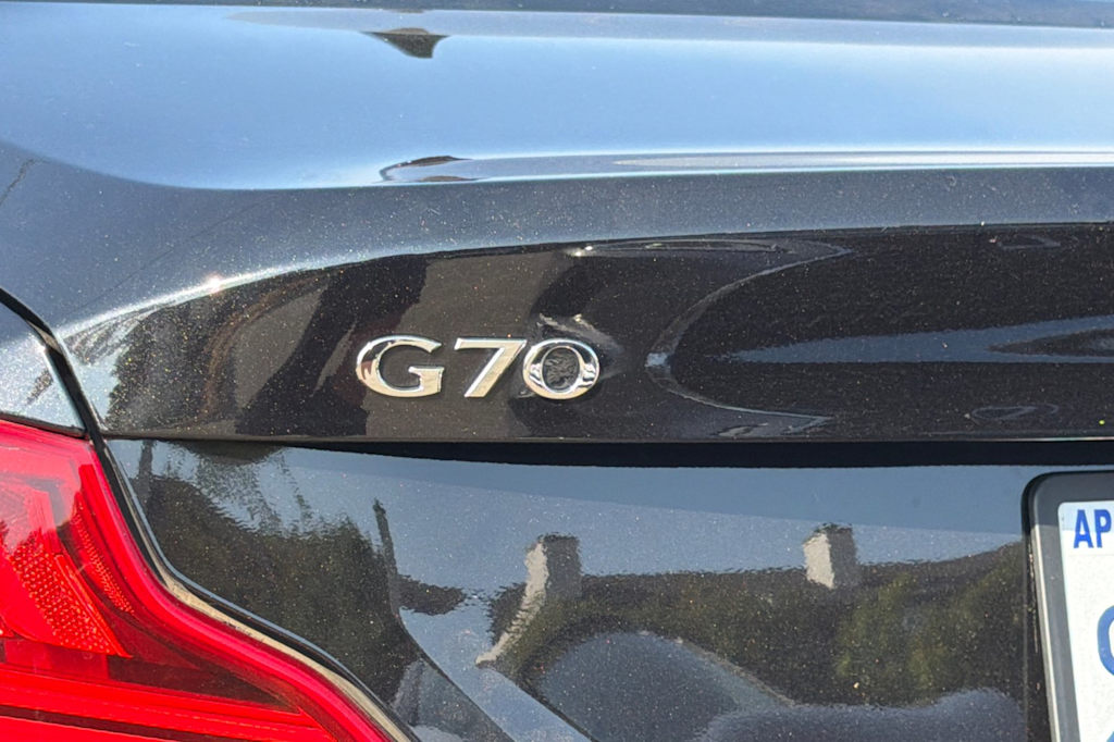 Thumbnail: 2021 Genesis G70 - 4