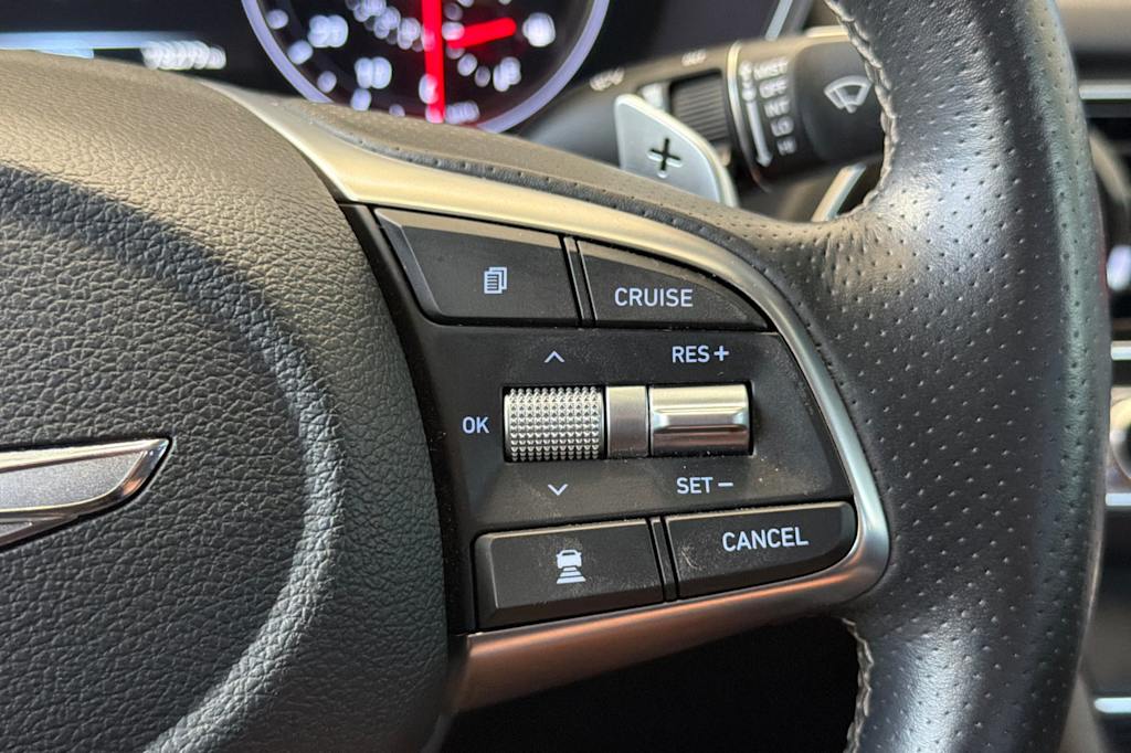 Thumbnail: 2021 Genesis G70 - 29