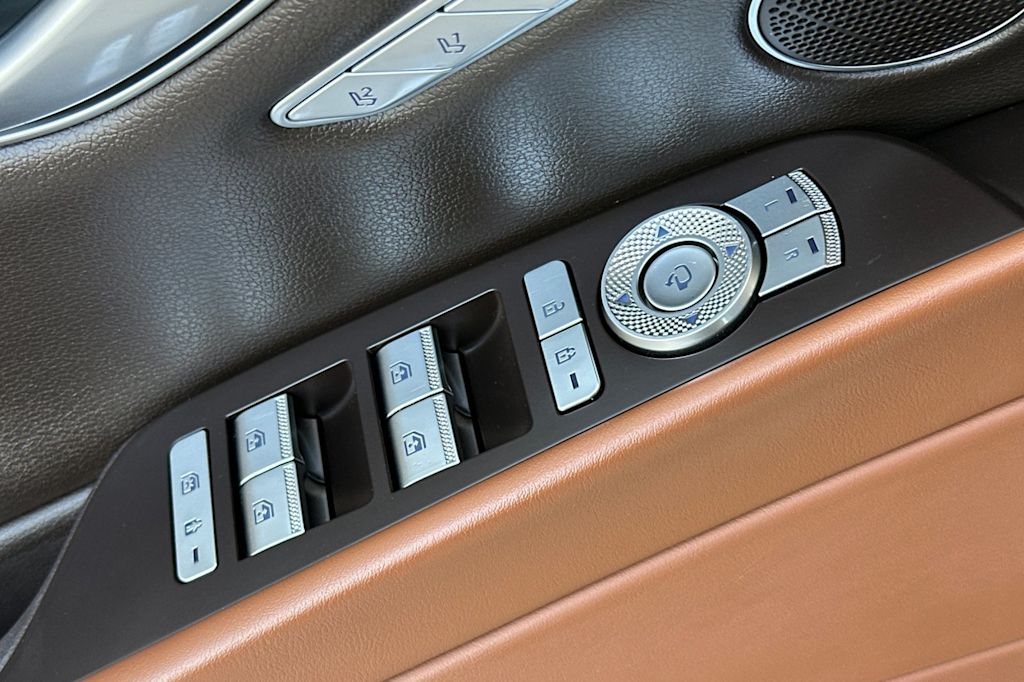 Thumbnail: 2023 Genesis G80 - 7