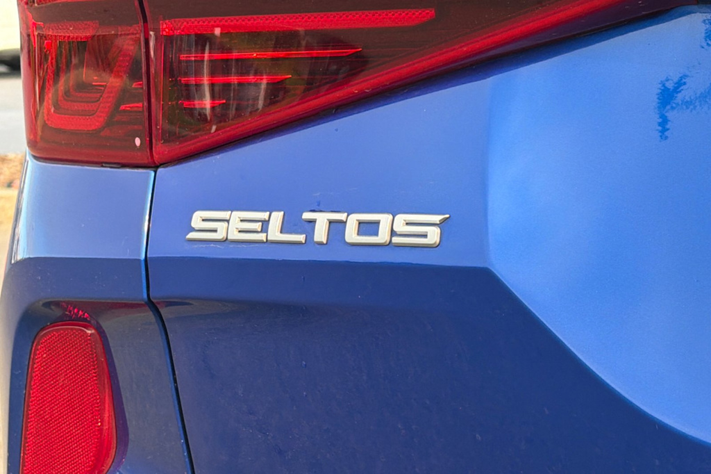 Thumbnail: 2023 Kia Seltos - 7