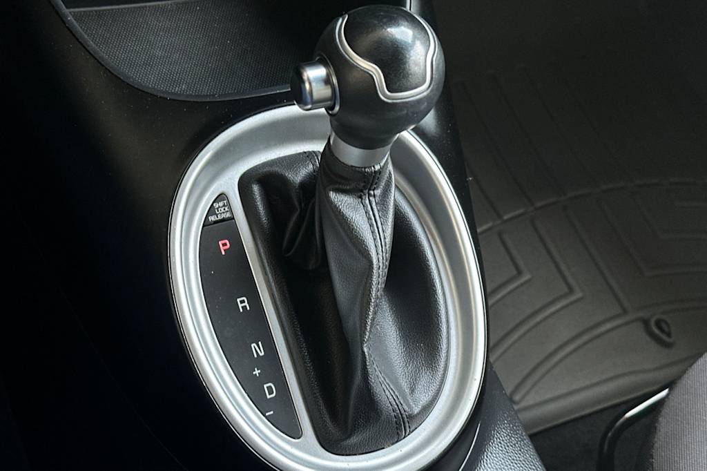 Thumbnail: 2015 Kia Soul - 15