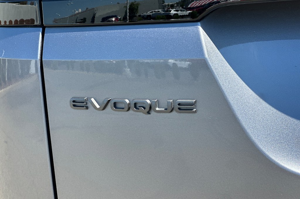 Thumbnail: 2023 Land Rover Range Rover Evoque - 7