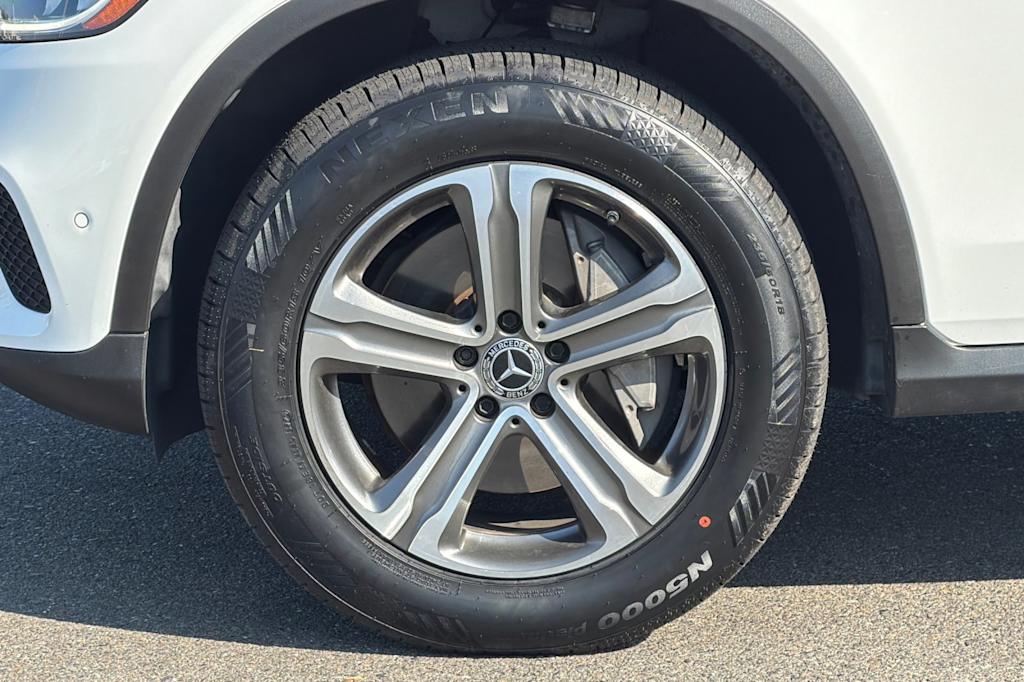 Thumbnail: 2022 Mercedes-Benz GLC - 8