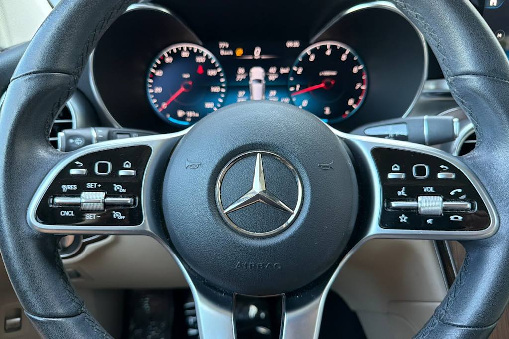 Thumbnail: 2022 Mercedes-Benz GLC - 29