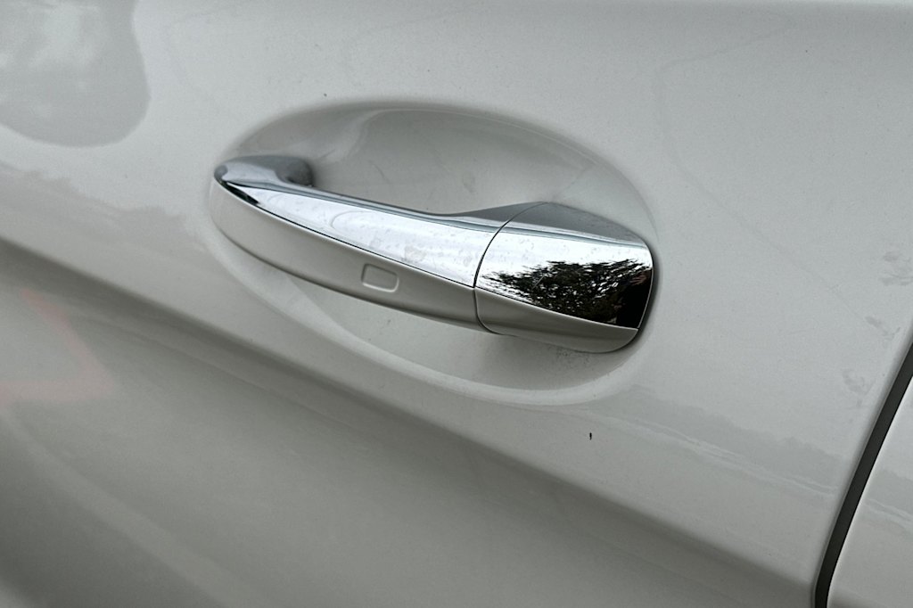 Thumbnail: 2022 Mercedes-Benz GLC - 17