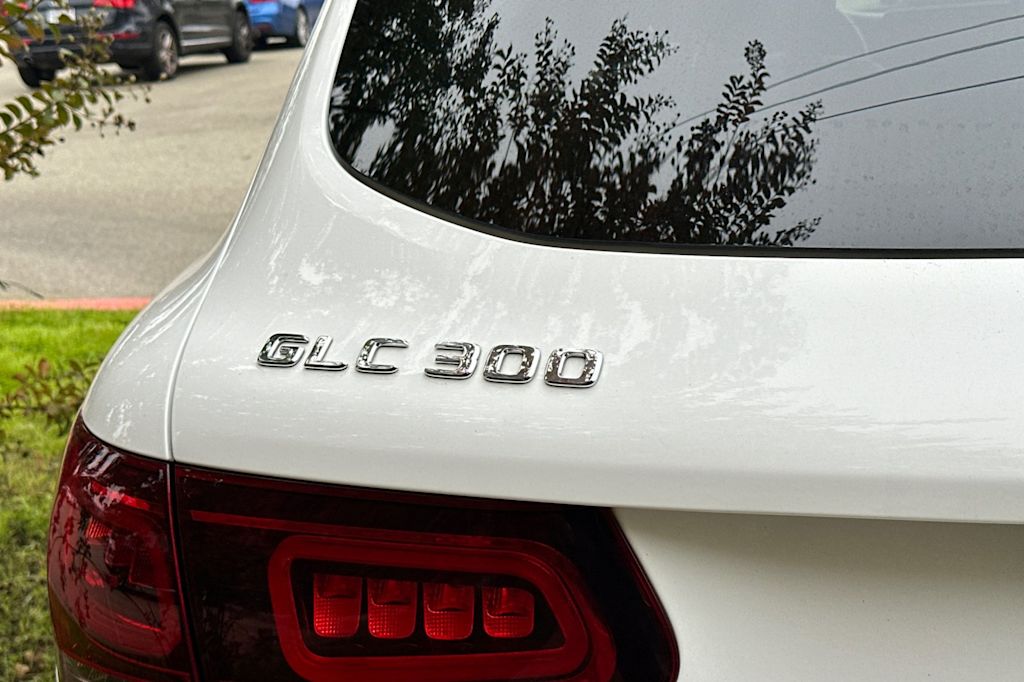 Thumbnail: 2022 Mercedes-Benz GLC - 4