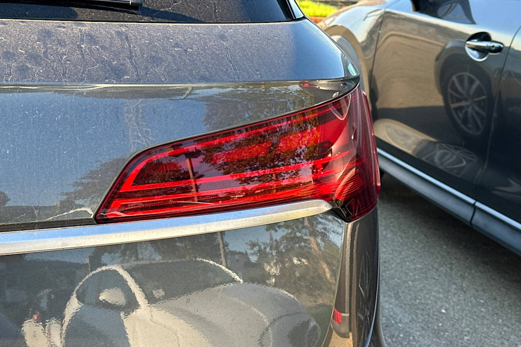 Thumbnail: 2022 Audi SQ5 - 18