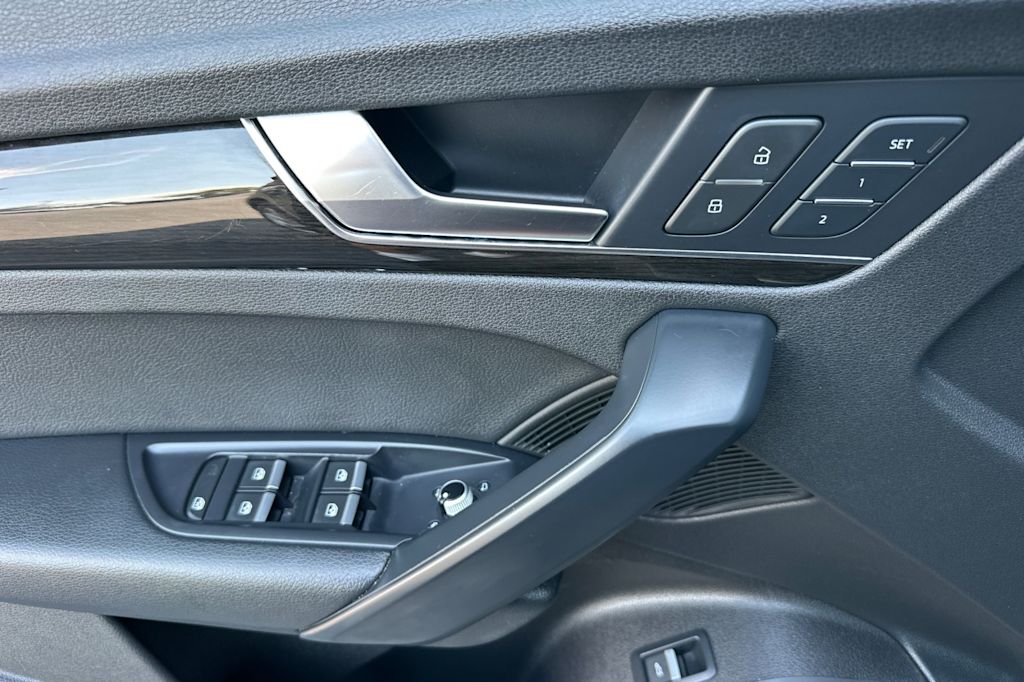 Thumbnail: 2018 Audi Q5 - 21