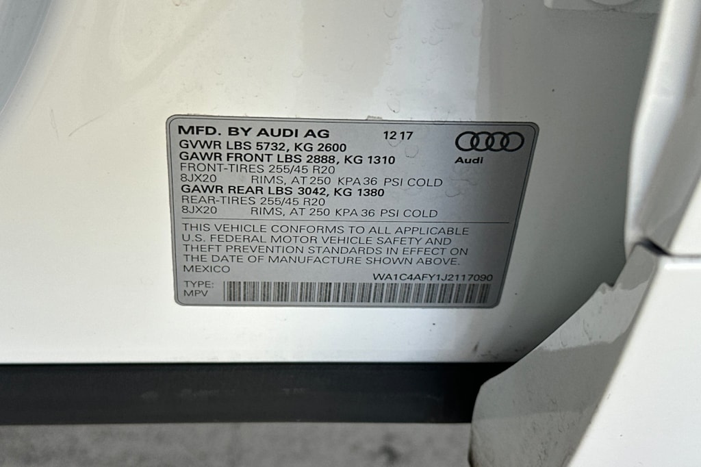 Thumbnail: 2018 Audi SQ5 - 18