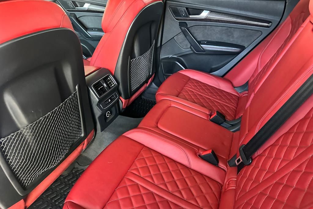 Thumbnail: 2018 Audi SQ5 - 11