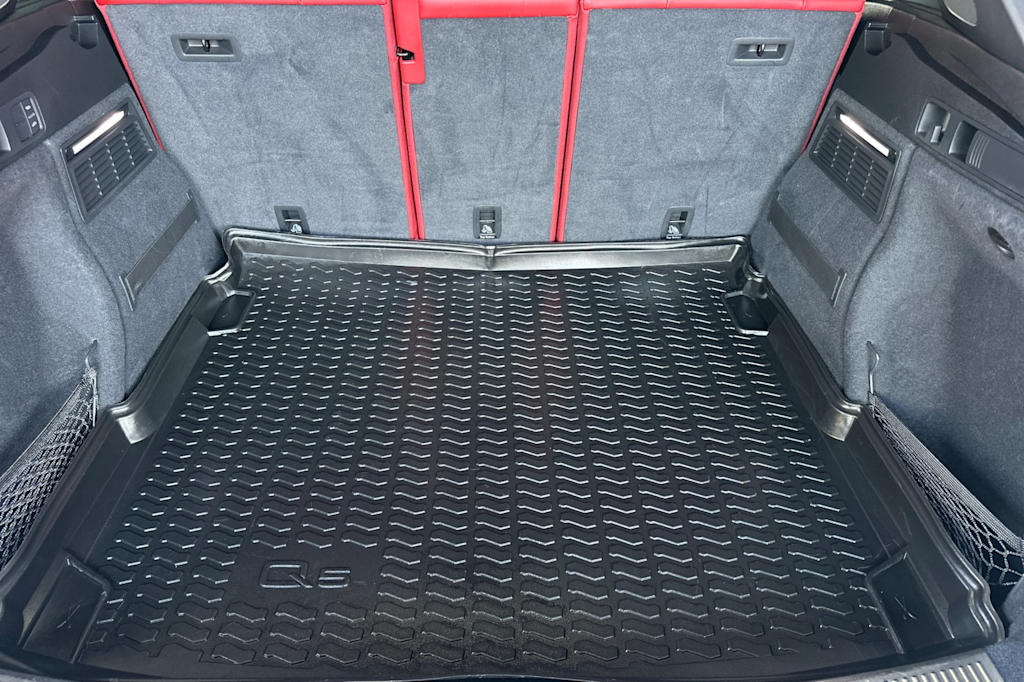 Thumbnail: 2018 Audi SQ5 - 17