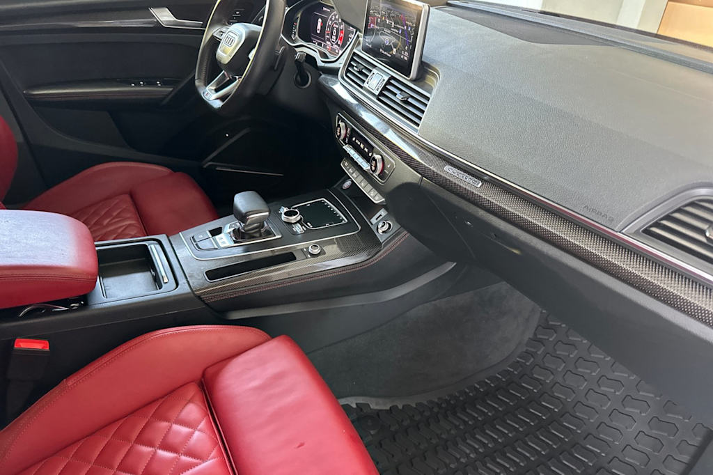 Thumbnail: 2018 Audi SQ5 - 13