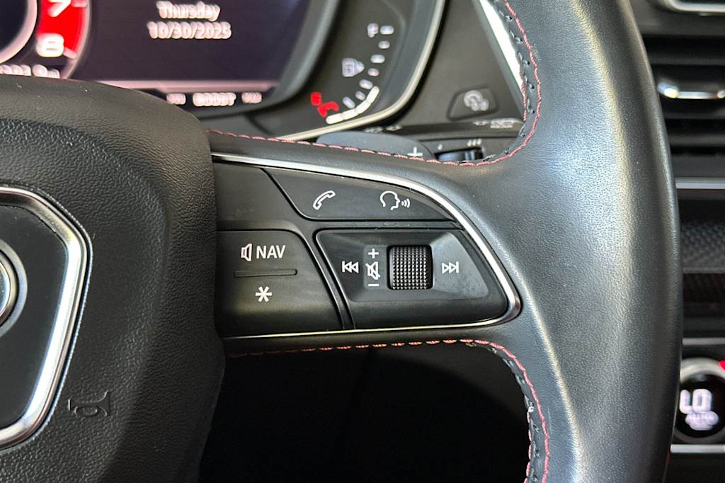 Thumbnail: 2018 Audi SQ5 - 32