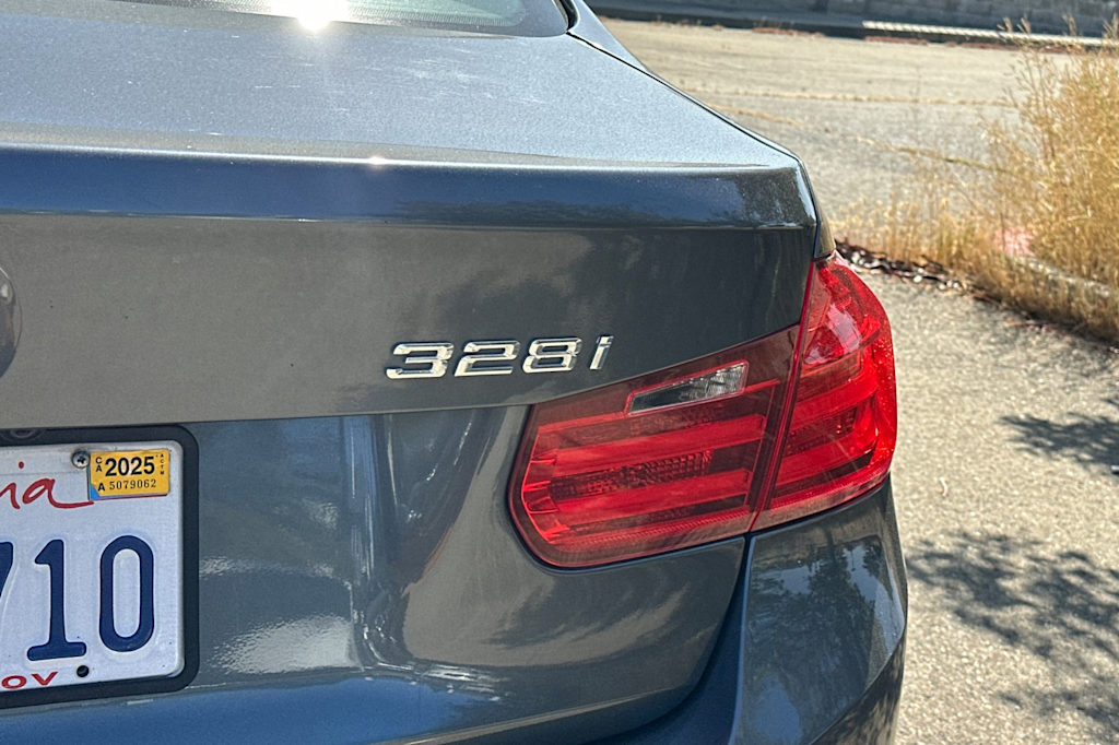 Thumbnail: 2015 BMW 3 Series - 10