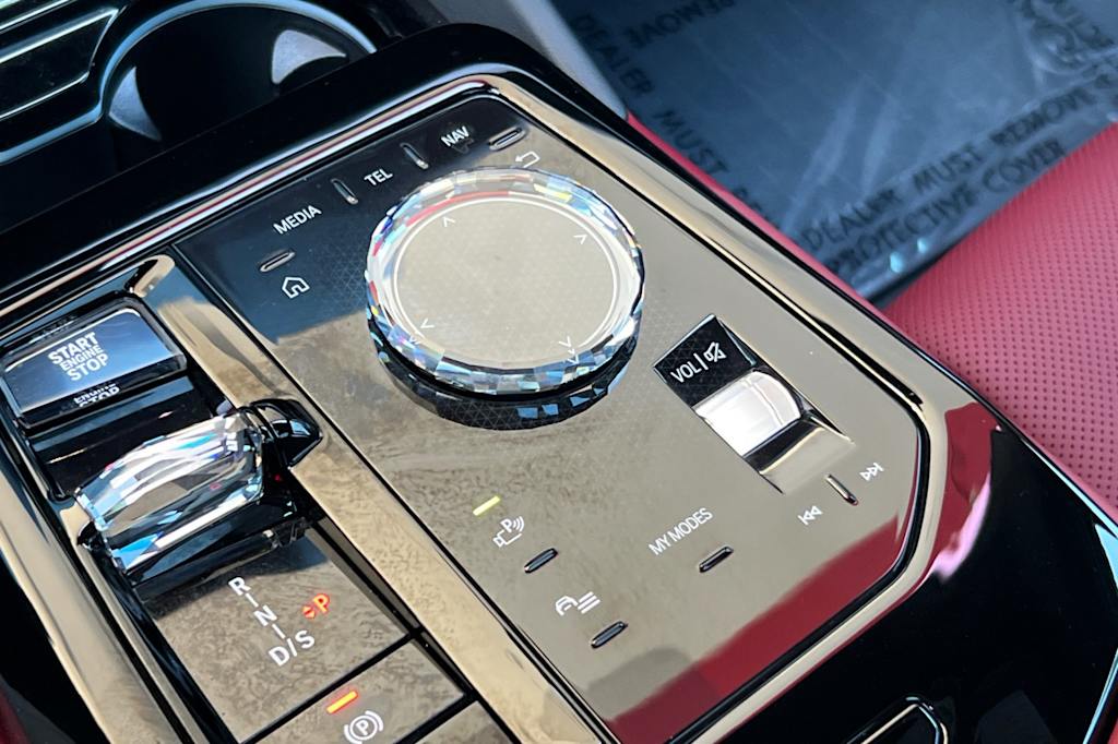 Thumbnail: 2024 BMW 5 Series - 14