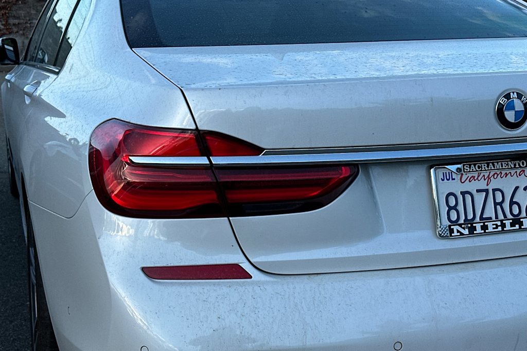 Thumbnail: 2019 BMW 7 Series - 16