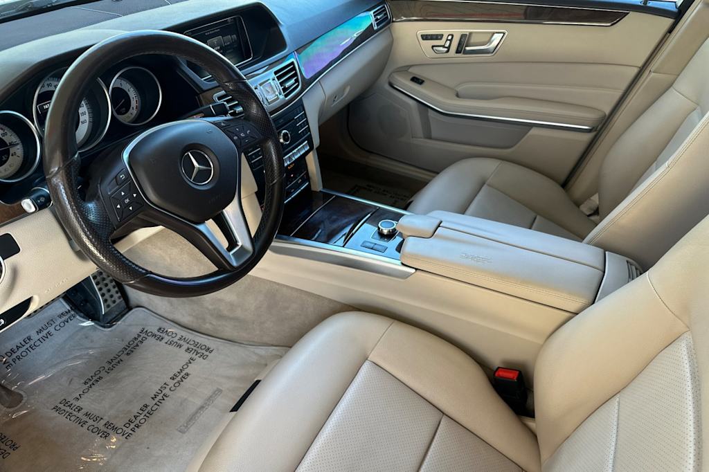 Thumbnail: 2016 Mercedes-Benz E-Class - 9