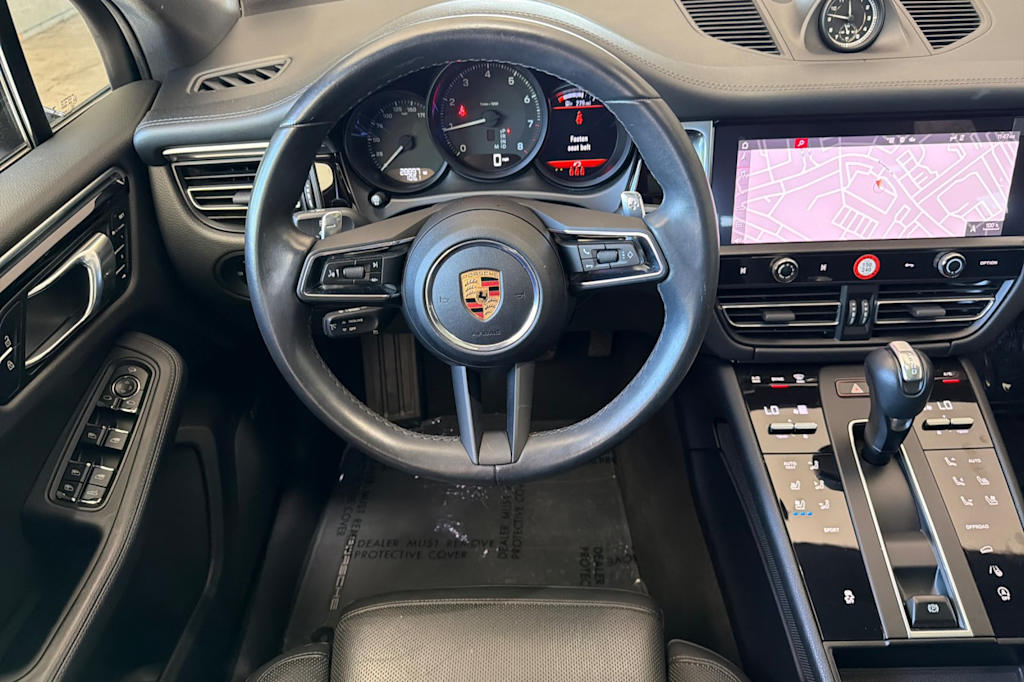 Thumbnail: 2022 Porsche Macan - 9