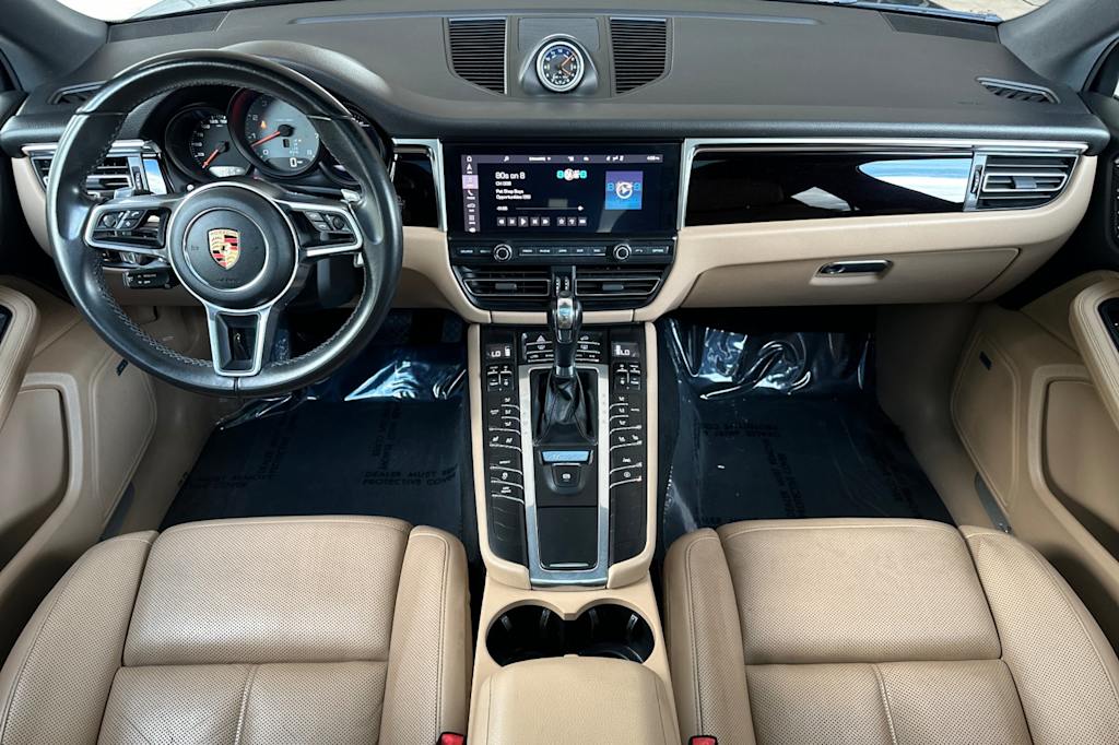 Thumbnail: 2020 Porsche Macan - 2