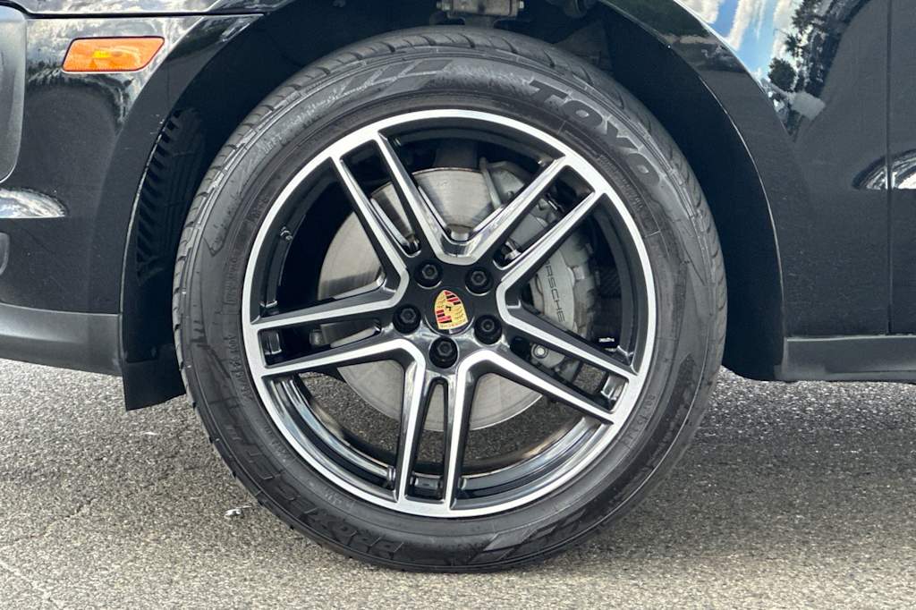 Thumbnail: 2020 Porsche Macan - 8