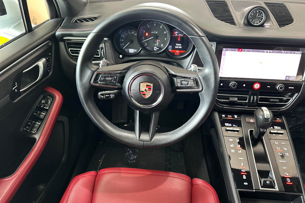 Thumbnail: 2023 Porsche Macan - 8