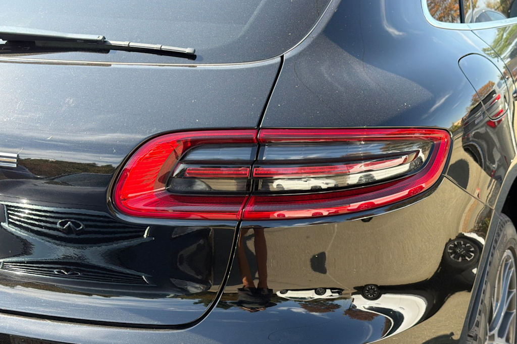 Thumbnail: 2015 Porsche Macan - 17