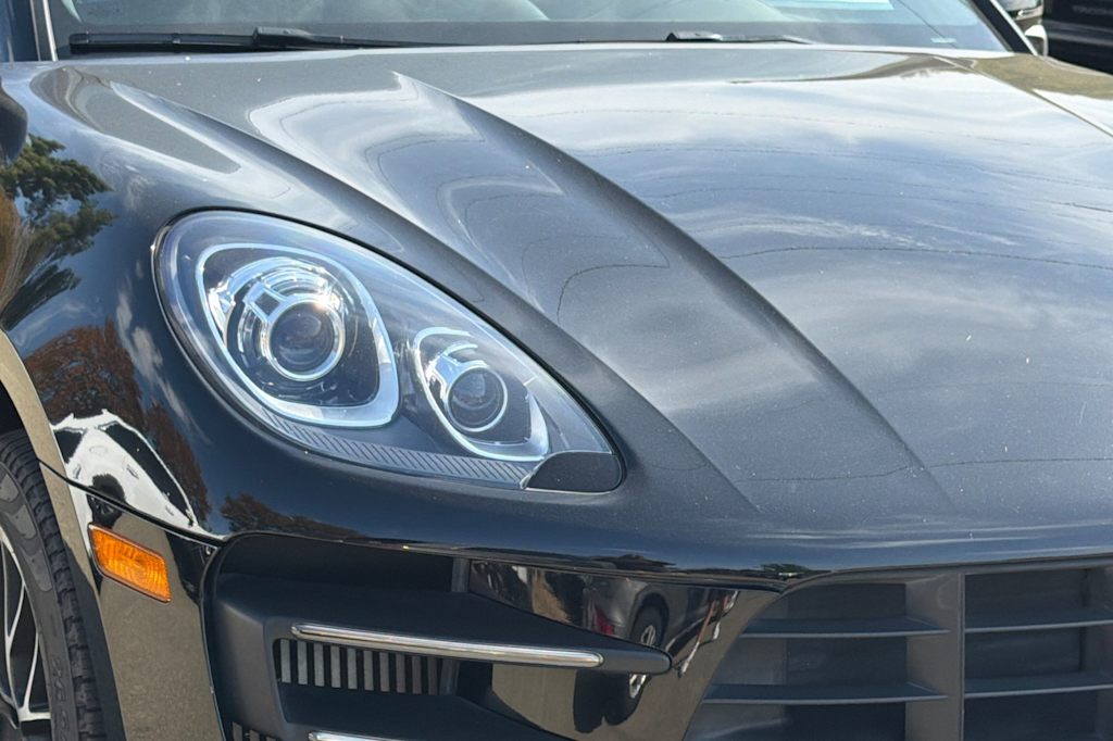 Thumbnail: 2015 Porsche Macan - 10