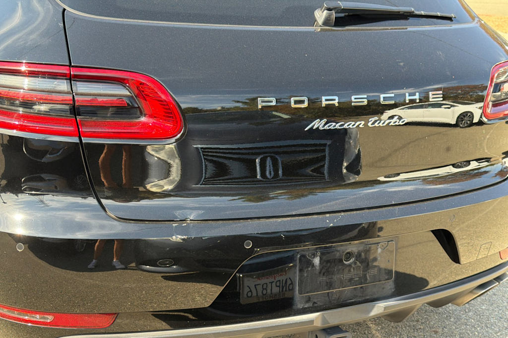 Thumbnail: 2015 Porsche Macan - 6