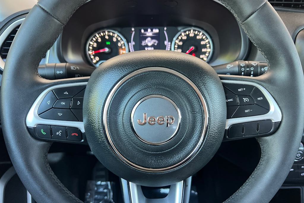 Thumbnail: 2018 Jeep Renegade - 28
