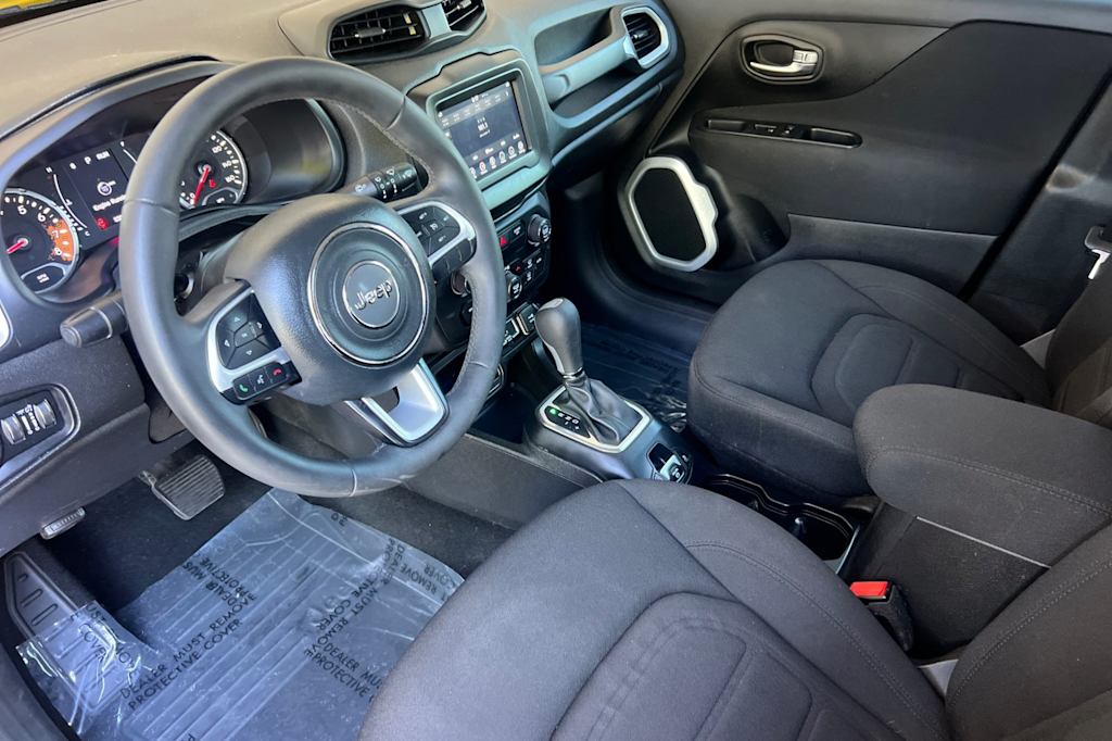 Thumbnail: 2018 Jeep Renegade - 9