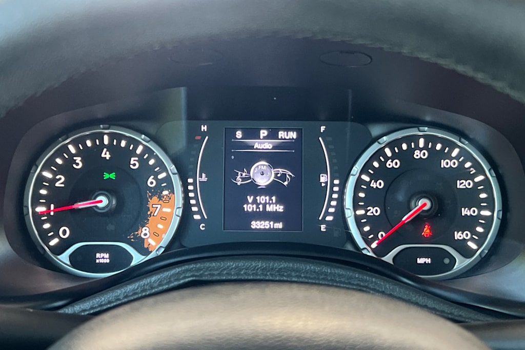 Thumbnail: 2018 Jeep Renegade - 16
