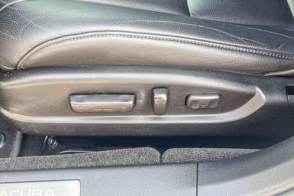 Thumbnail: 2016 Acura TLX - 24