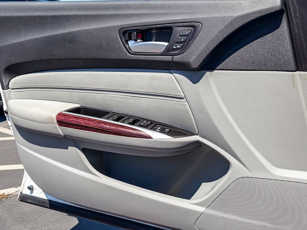 Thumbnail: 2015 Acura TLX - 23
