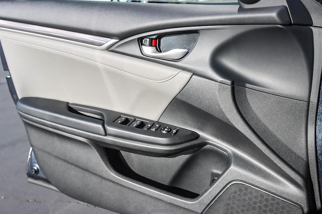 Thumbnail: 2020 Honda Civic - 24