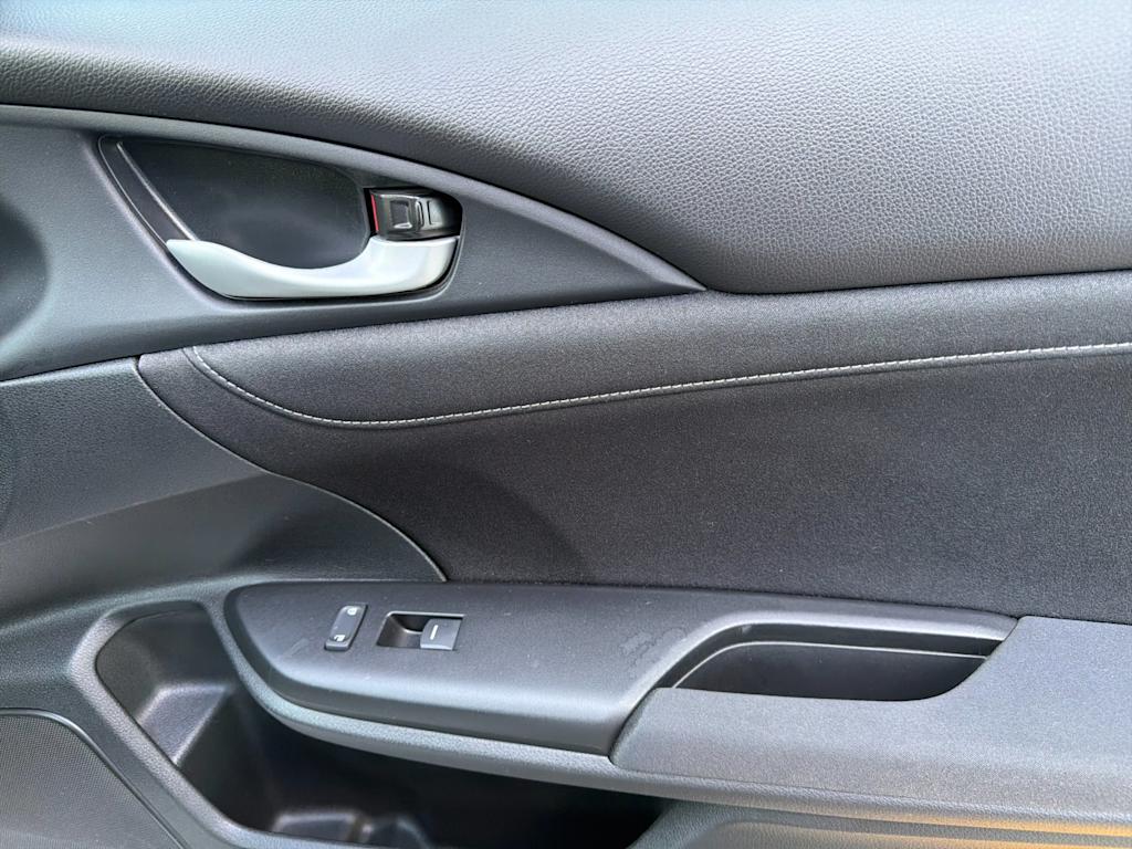 Thumbnail: 2020 Honda Insight - 22