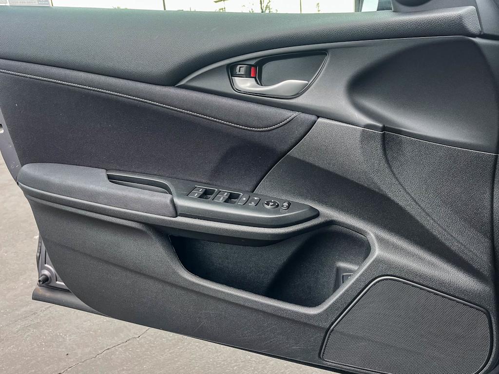 Thumbnail: 2019 Honda Insight - 22