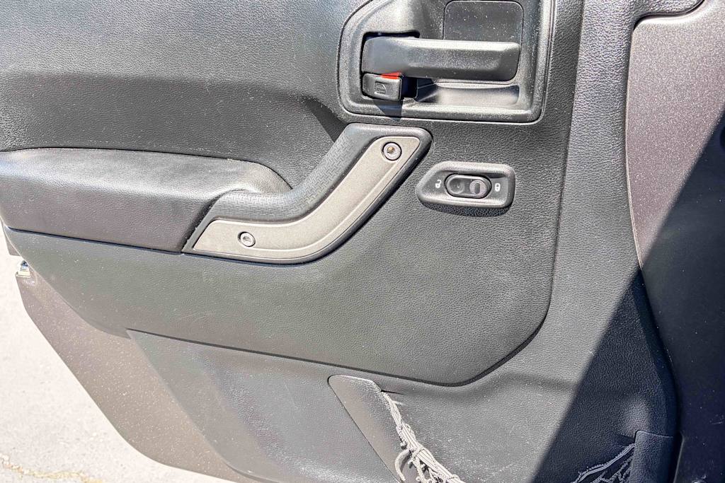 Thumbnail: 2018 Jeep Wrangler - 21