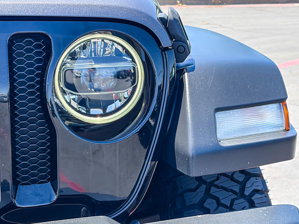 Thumbnail: 2022 Jeep Wrangler - 19
