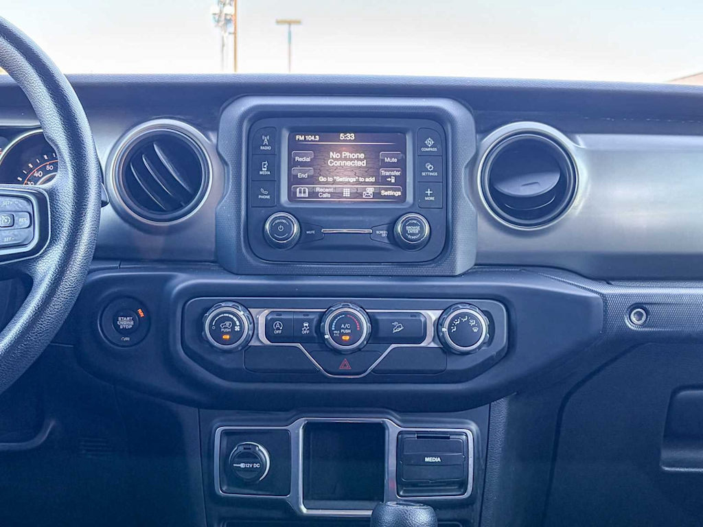 Thumbnail: 2018 Jeep Wrangler - 12