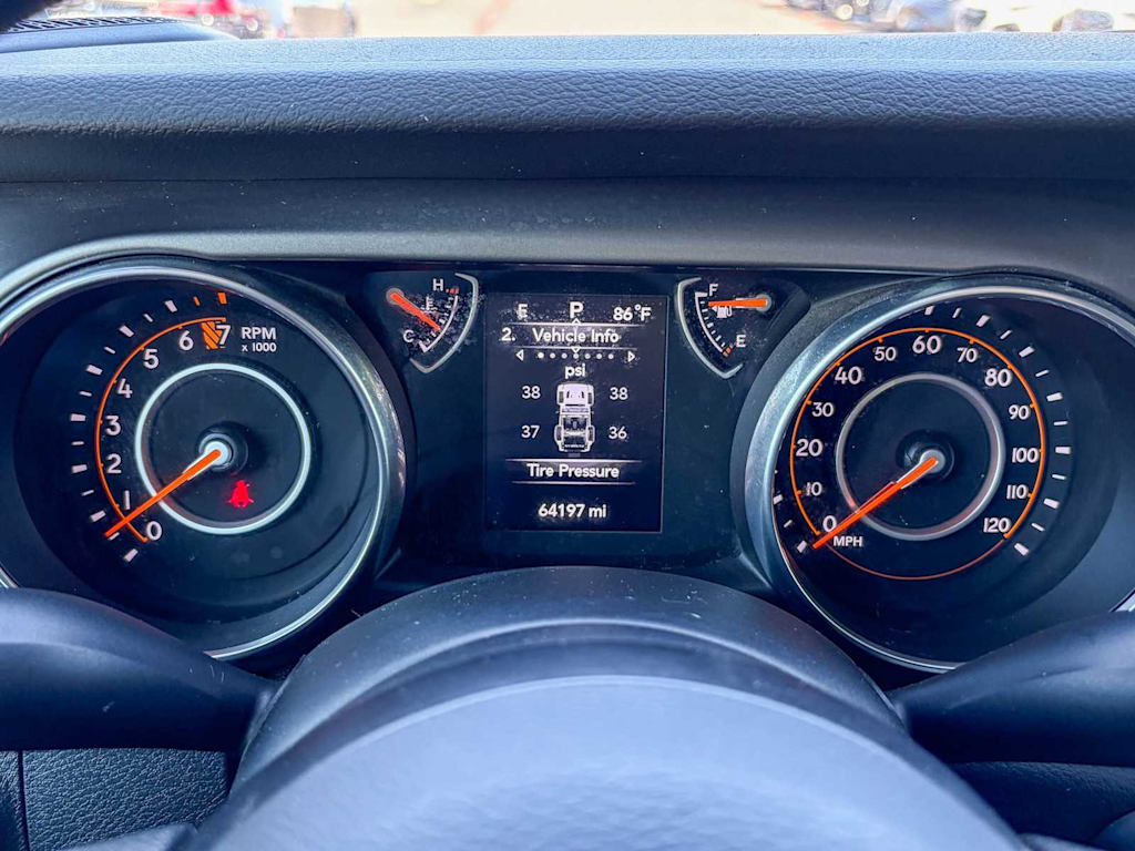 Thumbnail: 2018 Jeep Wrangler - 14